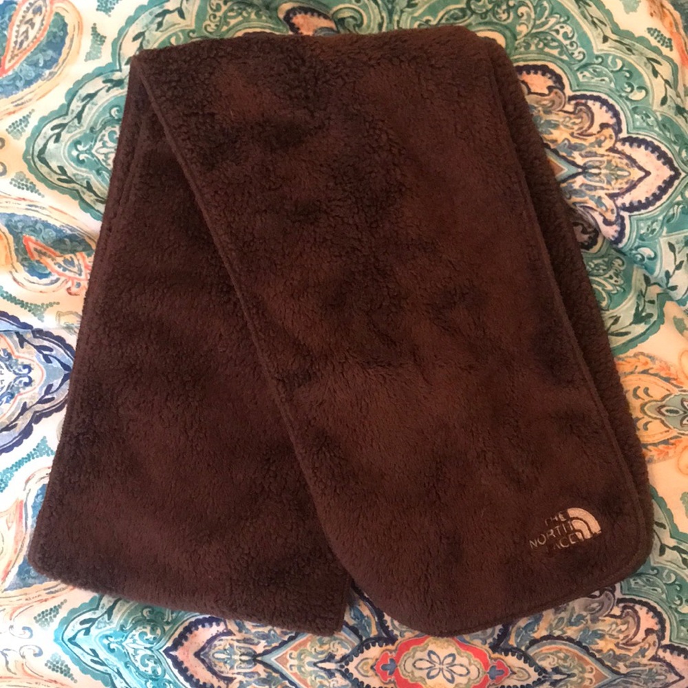 Brown fleece North Face scarf